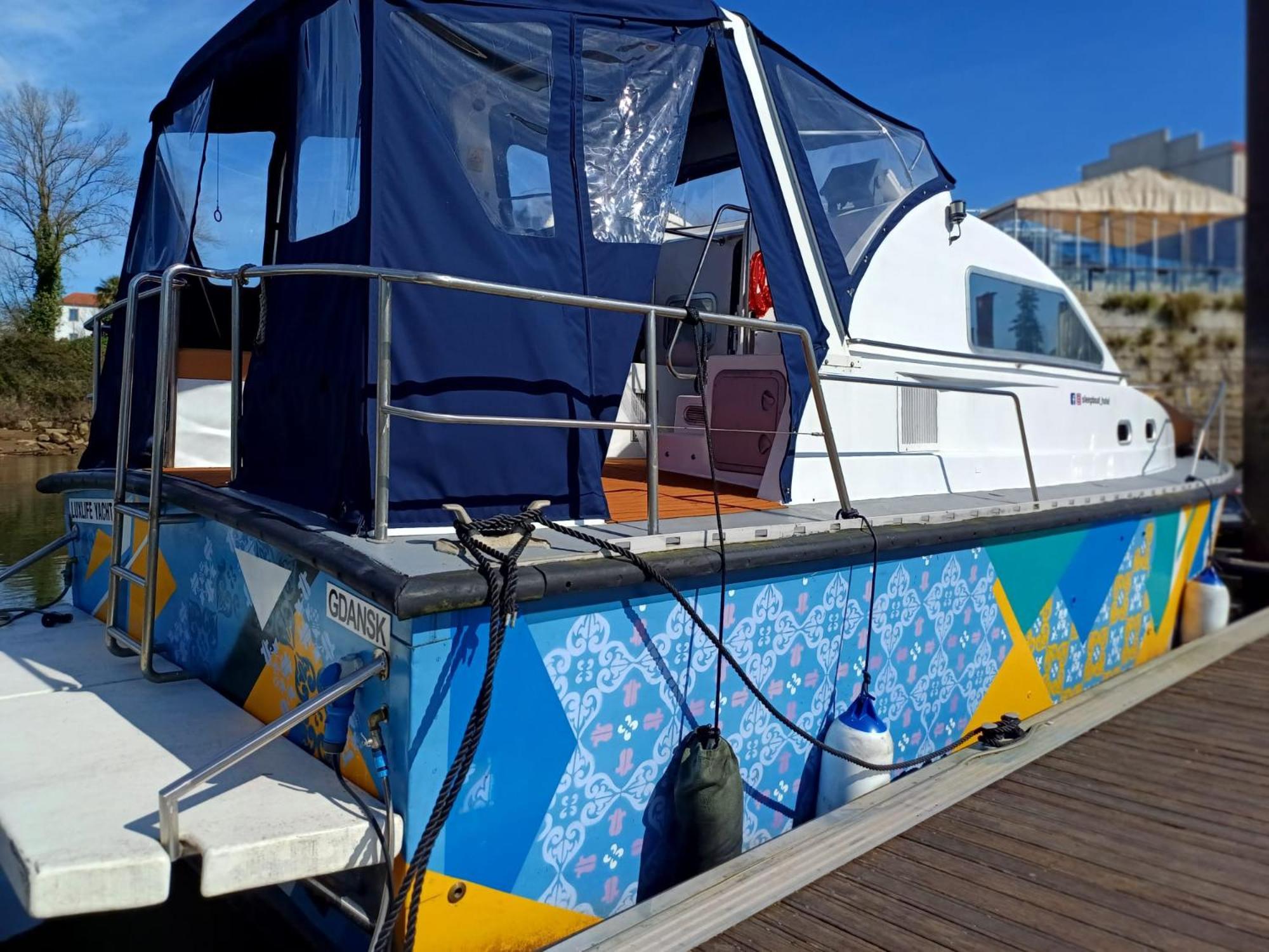 Sleepboat Luxlife Yatch Oporto
